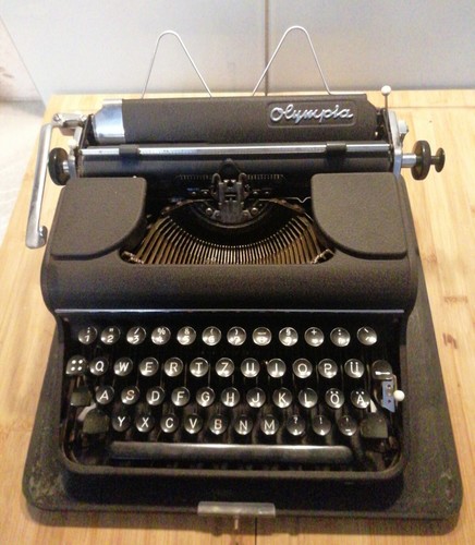 Antike schreibmaschine olympia - antike,
