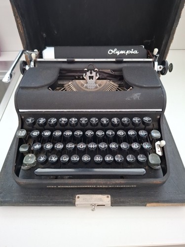 Schreibmaschine olympia - schreibmaschine, „olympia“