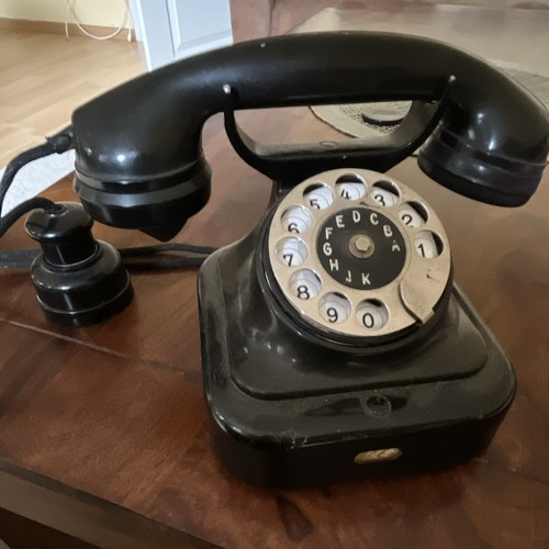 Altes bauhaus tischtelefon - bauhaus,