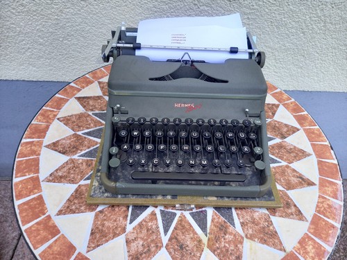 Schreibmaschine hermes 2000 - schreibmaschine,
