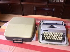 Schreibmaschine TRIUMPH